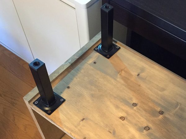 自作DIY家具にスチール製（鉄）の角脚を付ける