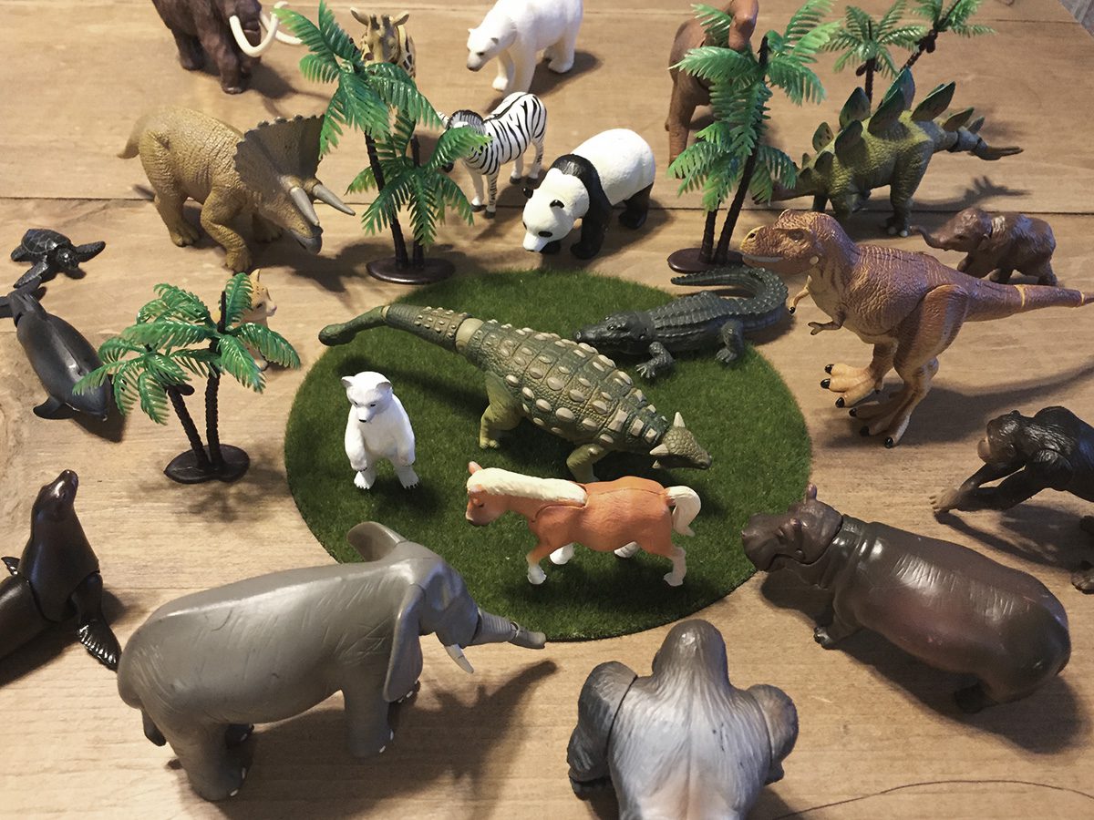 アニアの動物フィギュアと100均の木と芝生でジオラマっぽくしてみた おもちゃ Diy Blog